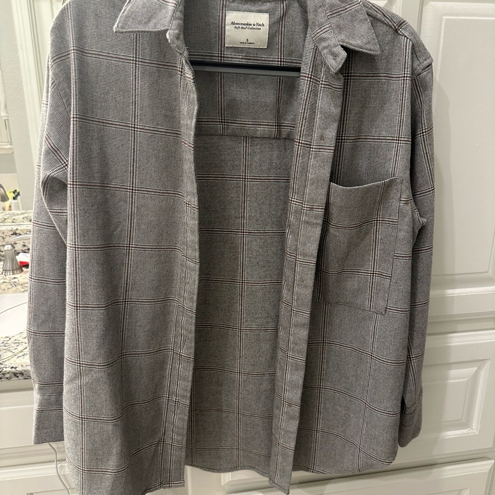 Abercrombie & Fitch Women’s Gray Plaid Shirt